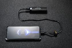 Batterie externe en carbone 6K - 6000mAh - 5V / 2A